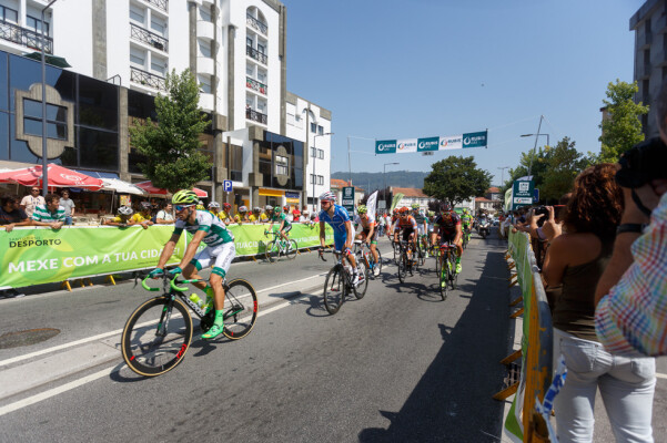 santo-tirso-recebe-7-etapa-da-volta-a-portugal-em-bicicleta-image