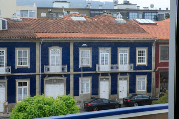 direito-vitalicio-a-casa-da-familia-so-com-mais-de-65-anos-image