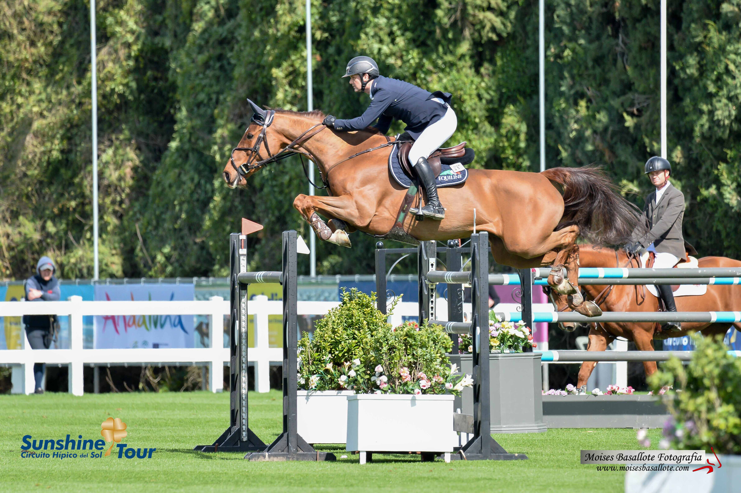 Max Routledge e Zoon Van London